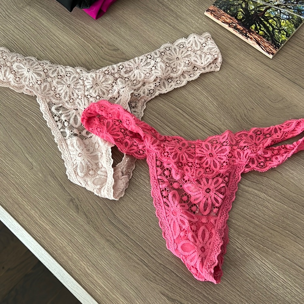 VS Thongs
